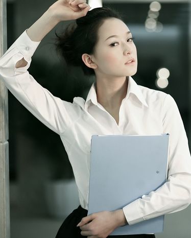 OL美女保健 教你减少电脑辐射