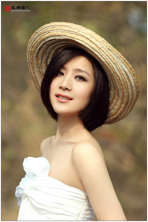 青春少女释放魅力