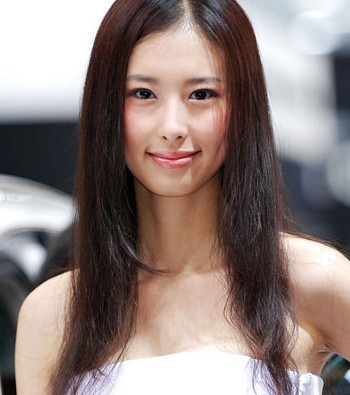 学兽兽妆容甜美与性感并存