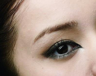 针对眼型化眼影 你也能做电眼美女