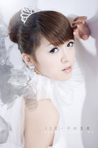 枕上也瑜伽，收腹美腿看得见