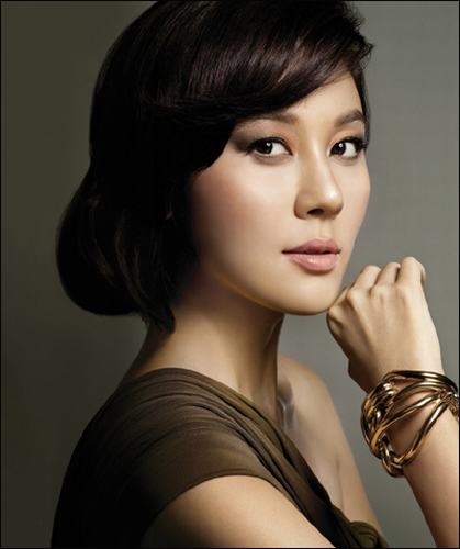 瑜伽两招美腿又养颜