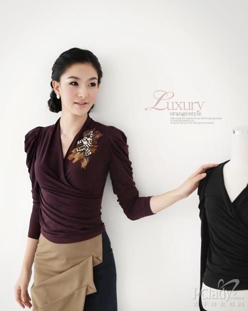 铅笔裙+简约上装 显OL完美女人味