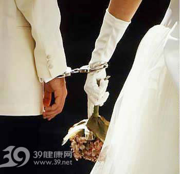 能让婚姻保鲜的8大爱情信物